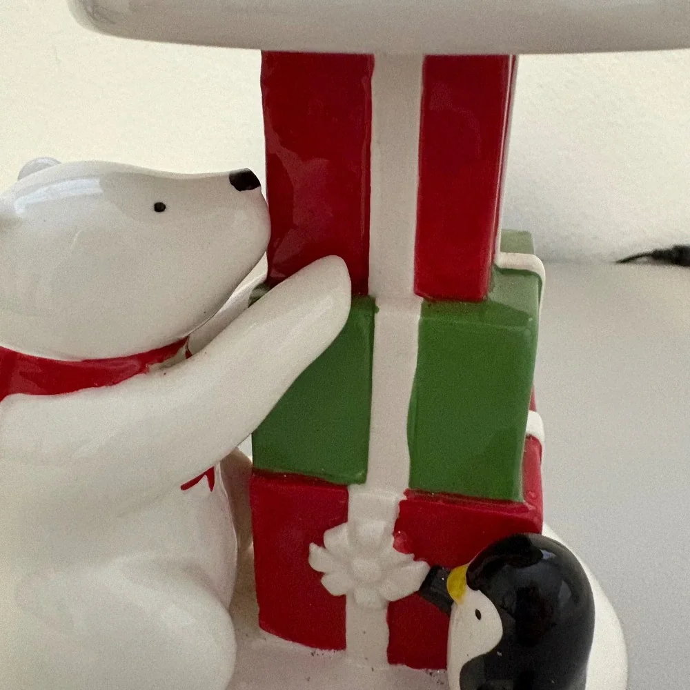 Bath & Body Works Polar Bear Penguin  Gift 3-Wick Candle Pedestal Holder XMAS